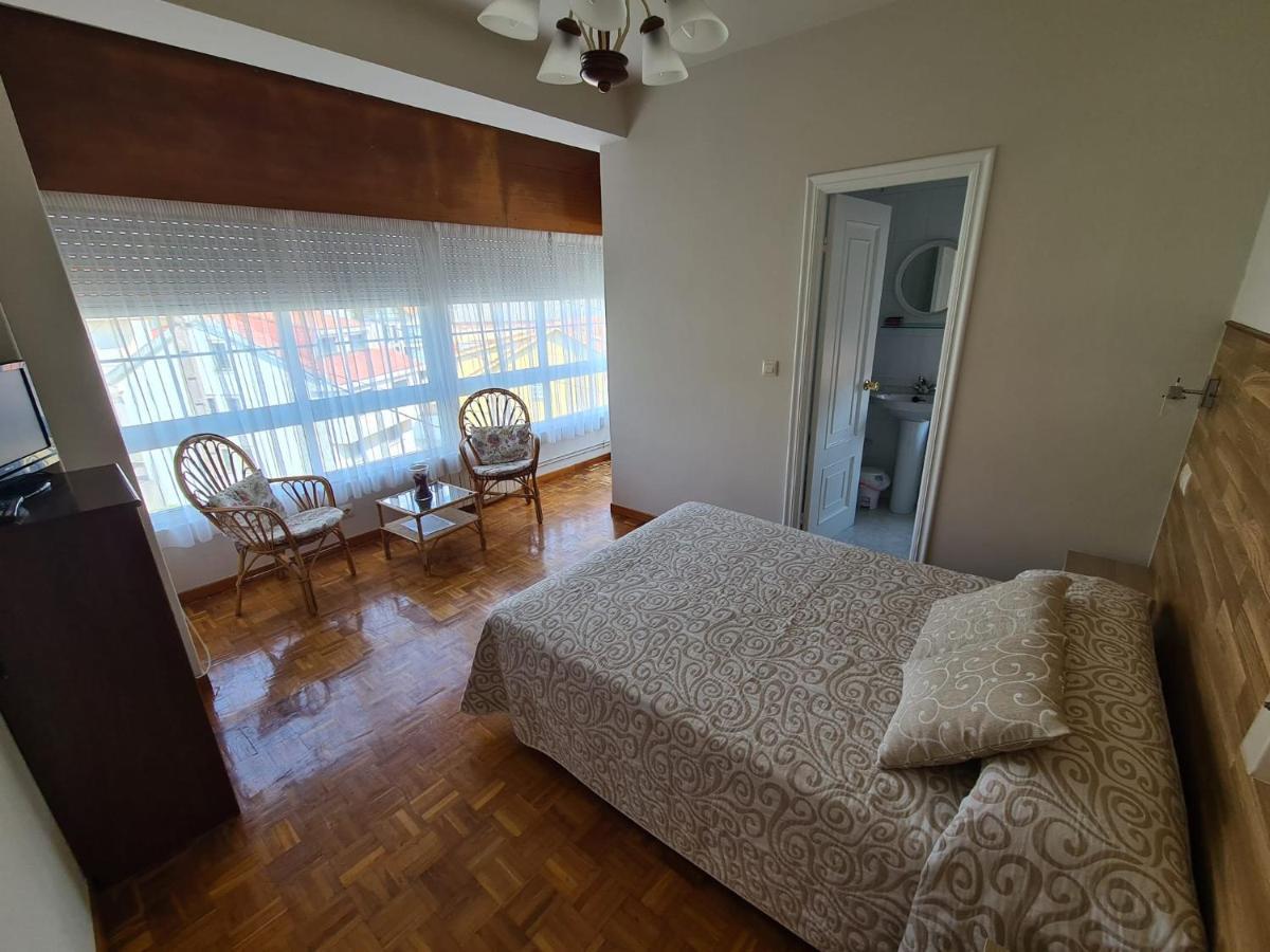 Hostal Playa Atlantica Hotel Louro Bagian luar foto