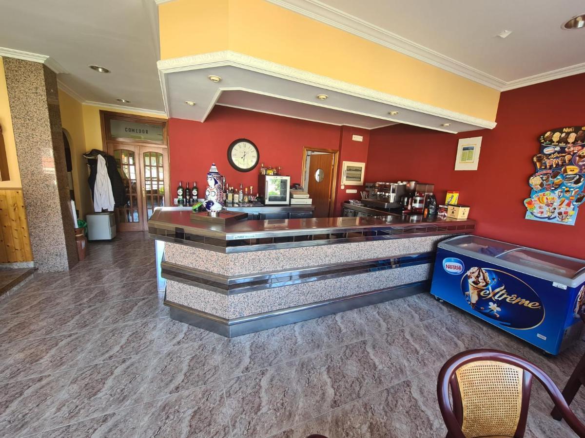 Hostal Playa Atlantica Hotel Louro Bagian luar foto