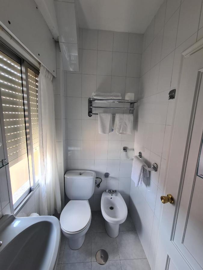 Hostal Playa Atlantica Hotel Louro Bagian luar foto