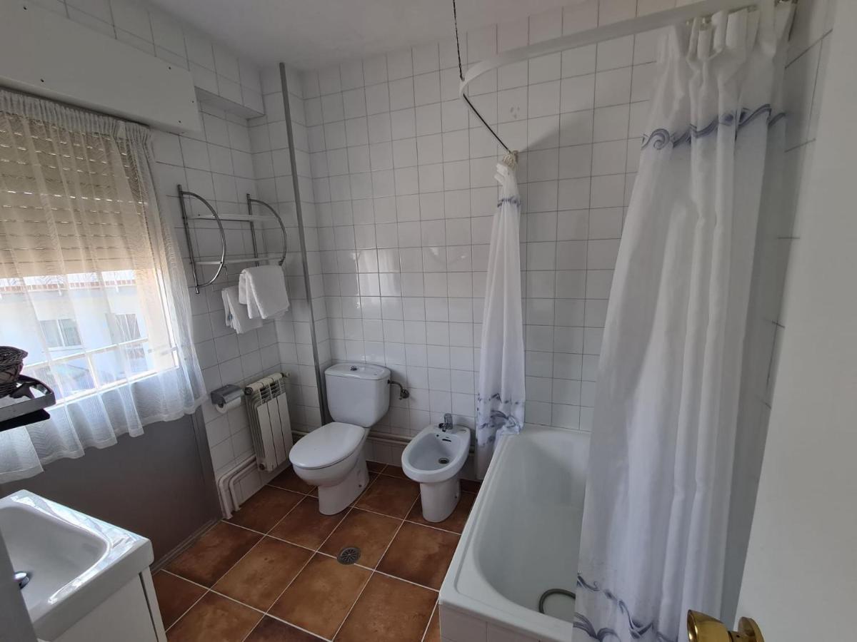 Hostal Playa Atlantica Hotel Louro Bagian luar foto