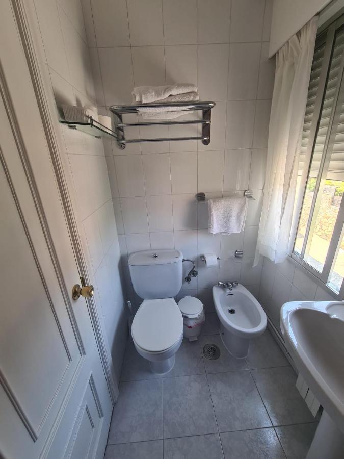 Hostal Playa Atlantica Hotel Louro Bagian luar foto
