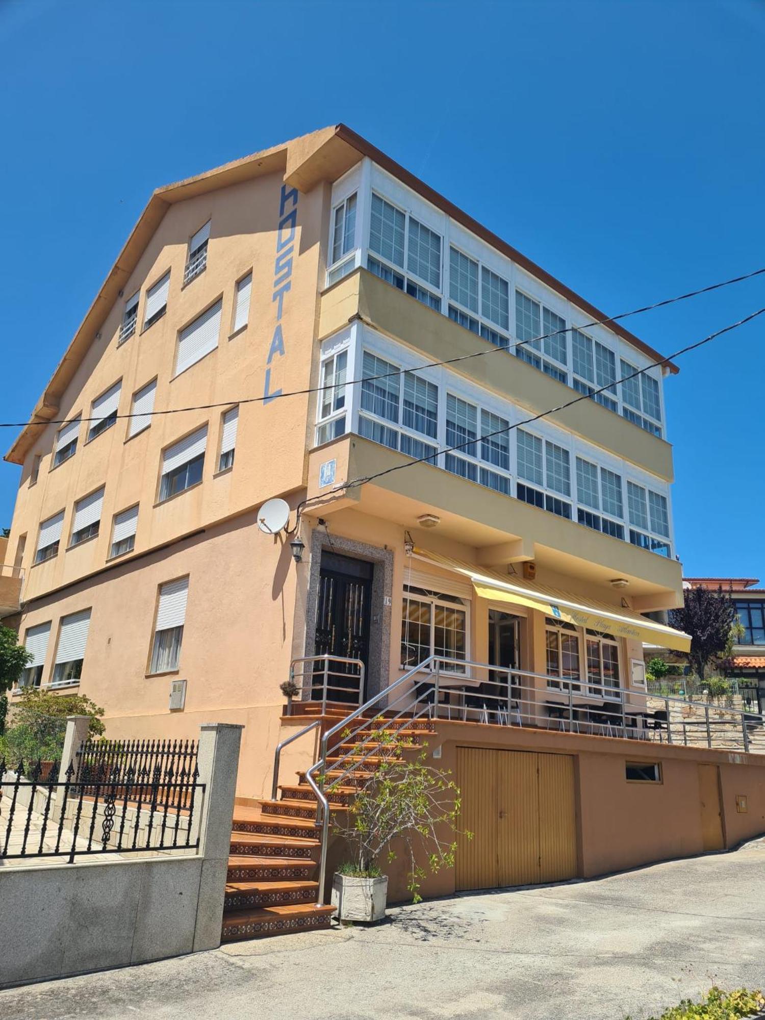 Hostal Playa Atlantica Hotel Louro Bagian luar foto